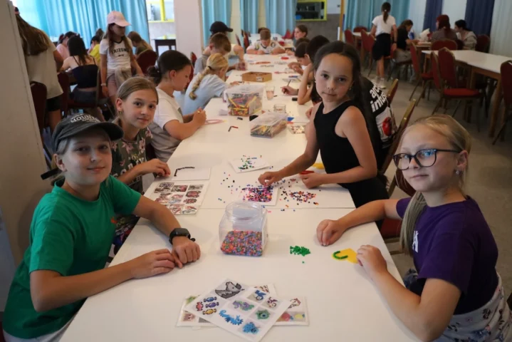 deti v letnom tábore Fantázia – 1. fantastický turnus 2026, 3. deň, Fantastické kluby popoludní – fotka 46 z 81