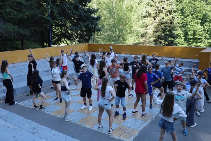 deti v letnom tábore Fantázia – 1. fantastický turnus 2026, 3. deň, Fantastické kluby popoludní – fotka 81 z 81
