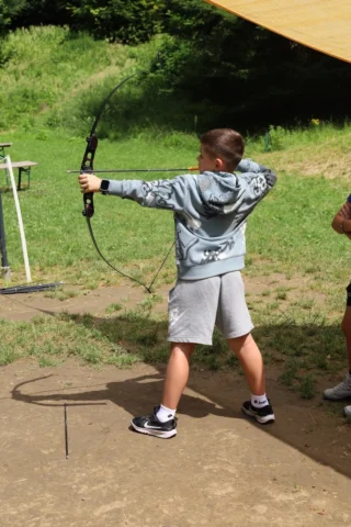 deti v letnom tábore Fantázia – 1. fantastický turnus 2026, 3. deň, Fantastické kluby dopoludnia – fotka 87 z 111