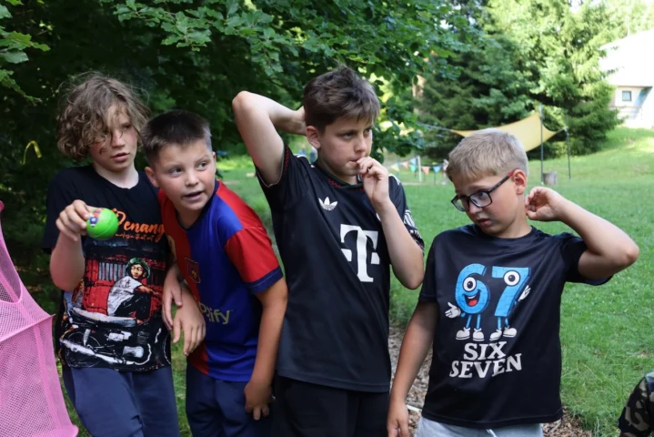 deti v letnom tábore Fantázia – 2. fantastický turnus 2026, 4. deň, Traf to! – fotka 104 z 119