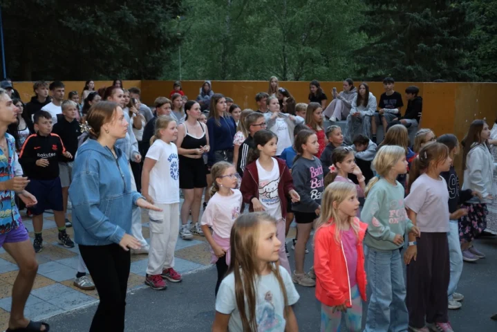 deti v letnom tábore Fantázia – 2. fantastický turnus 2026, 4. deň, Fantázia má talent – fotka 74 z 78