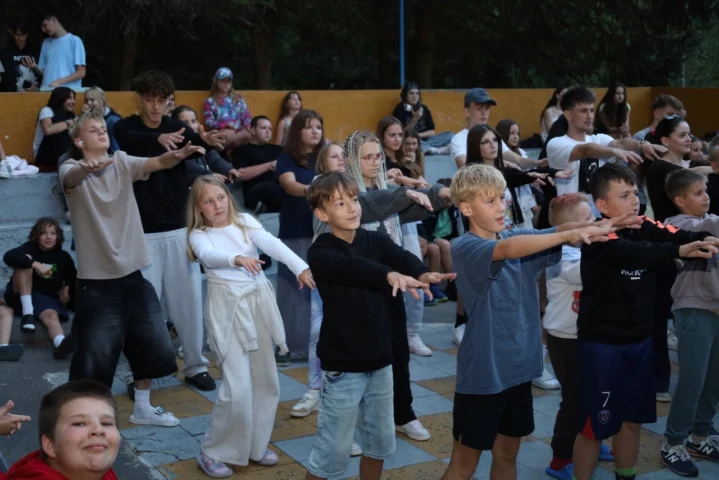 deti v letnom tábore Fantázia – 2. fantastický turnus 2026, 4. deň, Fantázia má talent – fotka 75 z 78