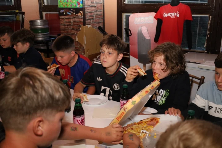 deti v letnom tábore Fantázia – 2. fantastický turnus 2026, 4. deň, Pizza party – fotka 2 z 11