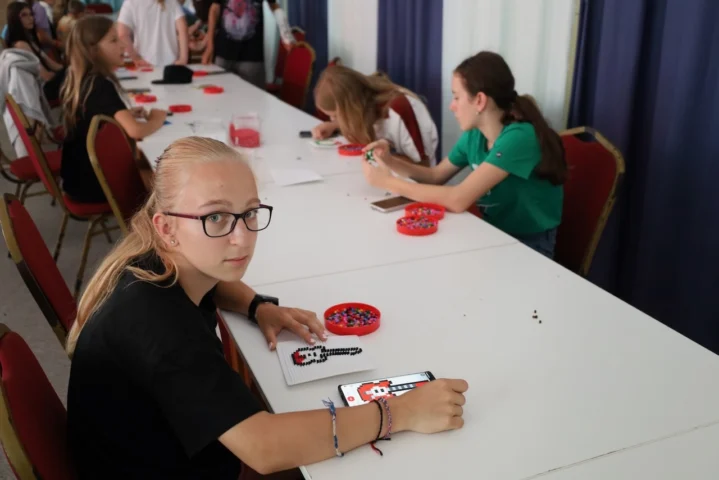 deti v letnom tábore Fantázia – 2. fantastický turnus 2026, 4. deň, Fantastické kluby dopoludnia – fotka 56 z 73
