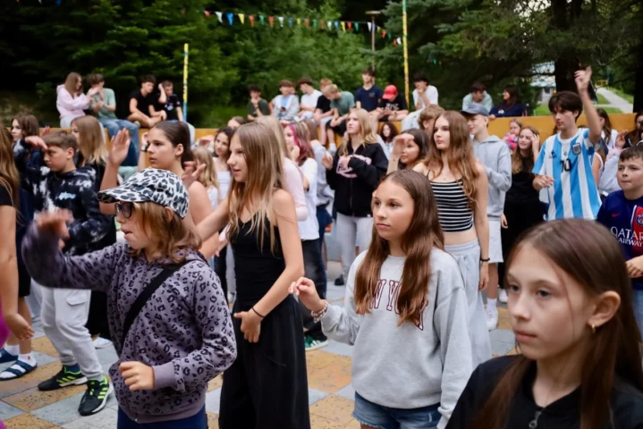 deti v letnom tábore Fantázia – 2. fantastický turnus 2026, 6. deň, Gala – fotka 54 z 84
