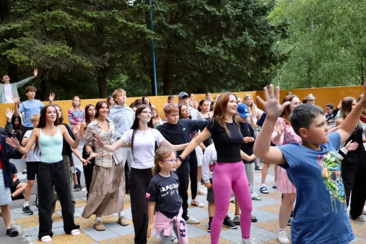 deti v letnom tábore Fantázia – 2. fantastický turnus 2026, 6. deň, Gala – fotka 34 z 84
