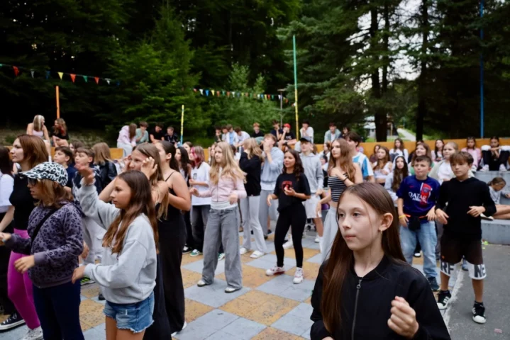 deti v letnom tábore Fantázia – 2. fantastický turnus 2026, 6. deň, Gala – fotka 53 z 84