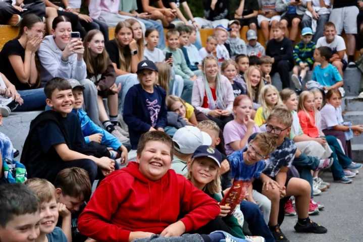 deti v letnom tábore Fantázia – 2. fantastický turnus 2026, 6. deň, Gala – fotka 46 z 84