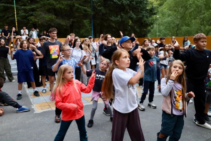deti v letnom tábore Fantázia – 2. fantastický turnus 2026, 6. deň, Gala – fotka 48 z 84