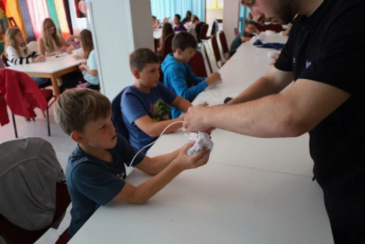 deti v letnom tábore Fantázia – 2. fantastický turnus 2026, 6. deň, Fantastické kluby dopoludnia – fotka 26 z 83