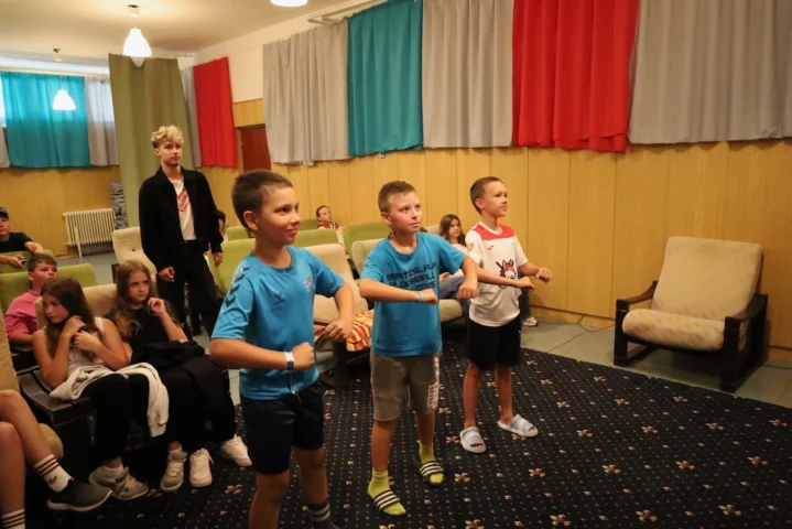 deti v letnom tábore Fantázia – 2. fantastický turnus 2026, 6. deň, Fantastické kluby dopoludnia – fotka 11 z 83