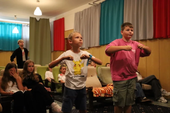 deti v letnom tábore Fantázia – 2. fantastický turnus 2026, 6. deň, Fantastické kluby dopoludnia – fotka 6 z 83