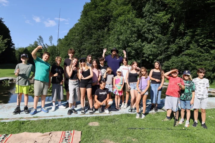 deti v letnom tábore Fantázia – 2. fantastický turnus 2026, 2. deň, Fantastické kluby popoludní – fotka 42 z 93