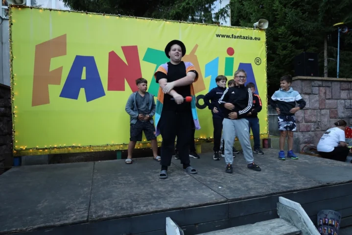 deti v letnom tábore Fantázia – 2. fantastický turnus 2026, 2. deň, Slávnostná klobúkovácia