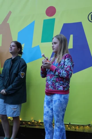 deti v letnom tábore Fantázia – 2. fantastický turnus 2026, 2. deň, Slávnostná klobúkovácia – fotka 52 z 77