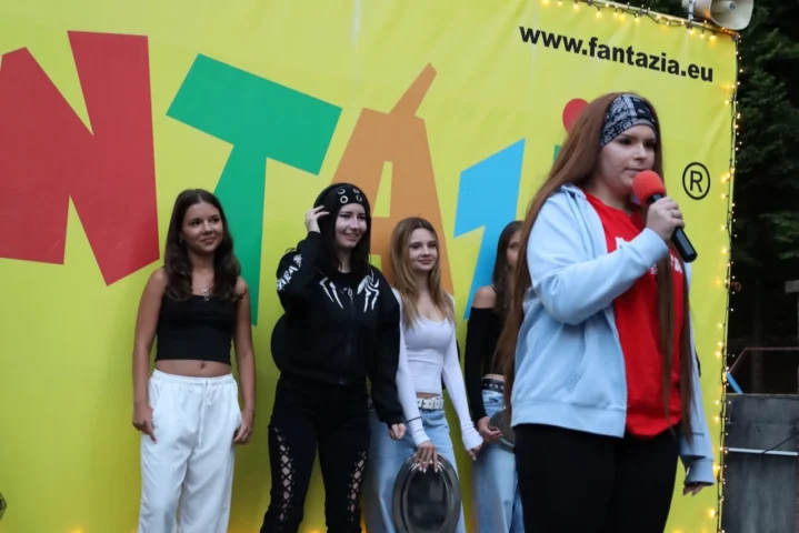 deti v letnom tábore Fantázia – 2. fantastický turnus 2026, 2. deň, Slávnostná klobúkovácia – fotka 70 z 77