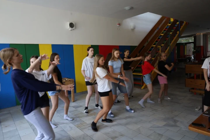 deti v letnom tábore Fantázia – 2. fantastický turnus 2026, 7. deň, Príprava na festival – fotka 42 z 46