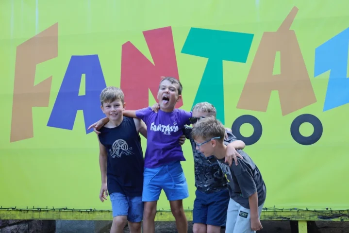 deti v letnom tábore Fantázia – 2. fantastický turnus 2026, 7. deň, Príprava na festival – fotka 39 z 46