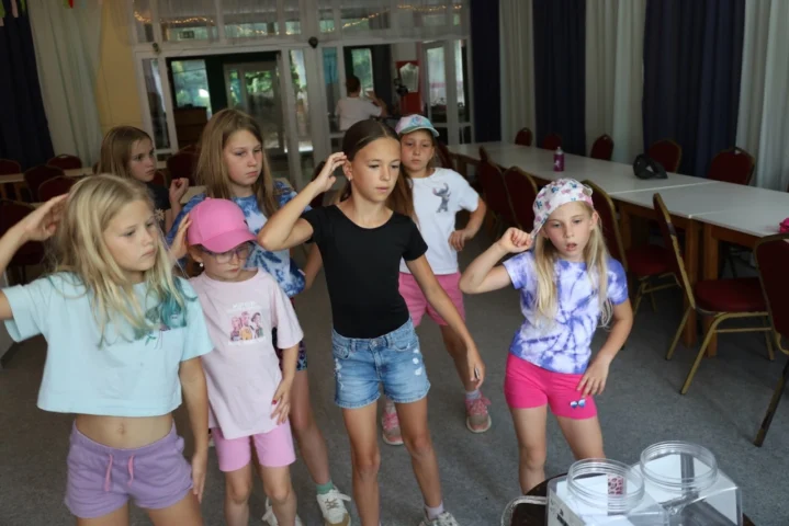 deti v letnom tábore Fantázia – 2. fantastický turnus 2026, 7. deň, Príprava na festival – fotka 10 z 46