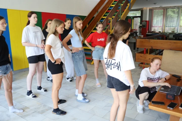 deti v letnom tábore Fantázia – 2. fantastický turnus 2026, 7. deň, Príprava na festival – fotka 41 z 46