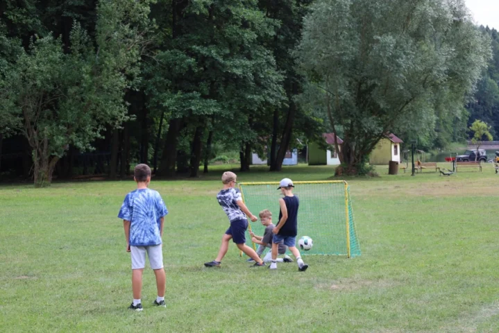 deti v letnom tábore Fantázia – 2. fantastický turnus 2026, 7. deň, Fantastické kluby popoludní – fotka 2 z 46