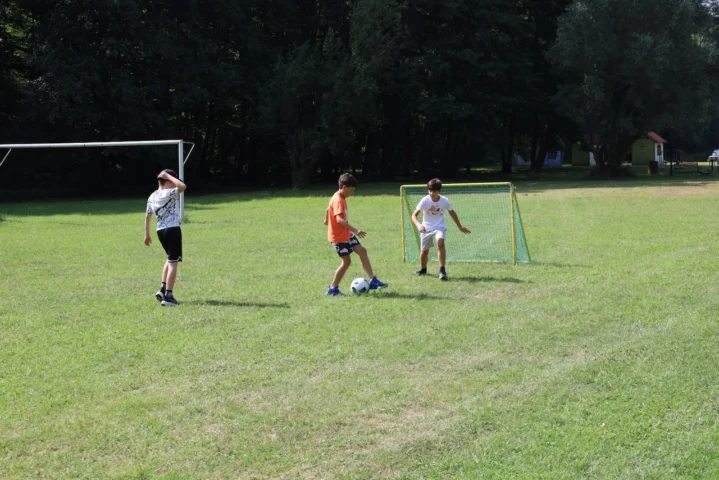 deti v letnom tábore Fantázia – 2. fantastický turnus 2026, 7. deň, Fantastické kluby dopoludnia – fotka 2 z 112