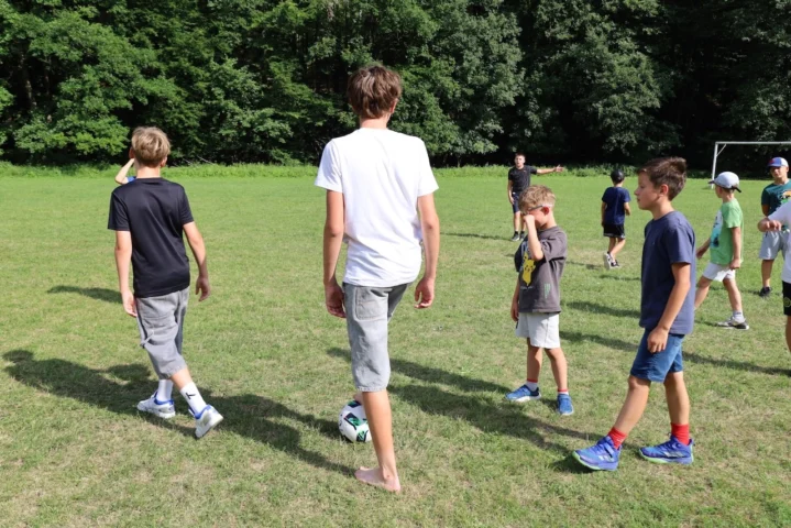 deti v letnom tábore Fantázia – 2. fantastický turnus 2026, 5. deň, Fantastické kluby popoludní – fotka 13 z 72