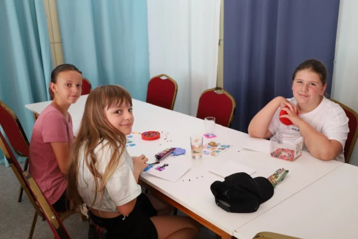 deti v letnom tábore Fantázia – 2. fantastický turnus 2026, 5. deň, Fantastické kluby dopoludnia – fotka 80 z 93