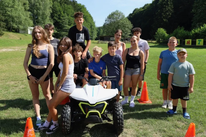deti v letnom tábore Fantázia – 2. fantastický turnus 2026, 5. deň, Fantastické kluby dopoludnia – fotka 17 z 93