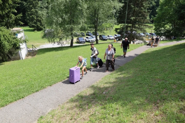 deti v letnom tábore Fantázia – 2. fantastický turnus 2026, 1. deň, Príchod – fotka 26 z 118