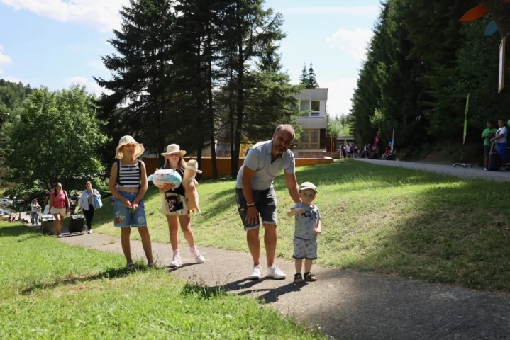 deti v letnom tábore Fantázia – 2. fantastický turnus 2026, 1. deň, Príchod – fotka 82 z 118