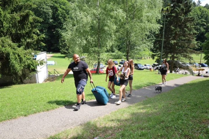 deti v letnom tábore Fantázia – 2. fantastický turnus 2026, 1. deň, Príchod – fotka 28 z 118