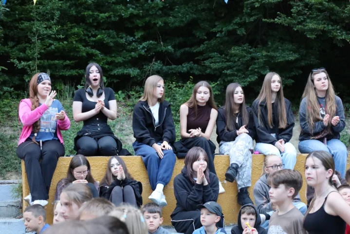 deti v letnom tábore Fantázia – 2. fantastický turnus 2026, 3. deň, Let's dance – fotka 46 z 103