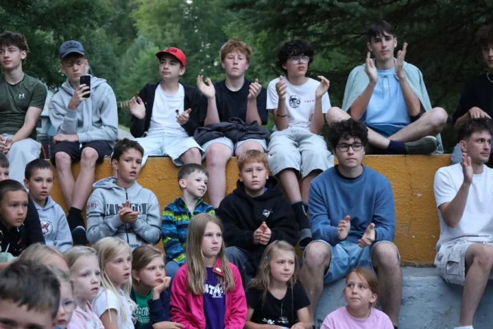 deti v letnom tábore Fantázia – 2. fantastický turnus 2026, 3. deň, Let's dance – fotka 78 z 103