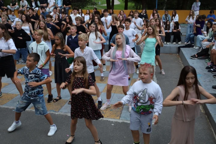 deti v letnom tábore Fantázia – 2. fantastický turnus 2026, 3. deň, Let's dance – fotka 15 z 103