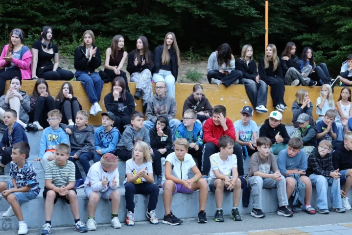 deti v letnom tábore Fantázia – 2. fantastický turnus 2026, 3. deň, Let's dance – fotka 10 z 103