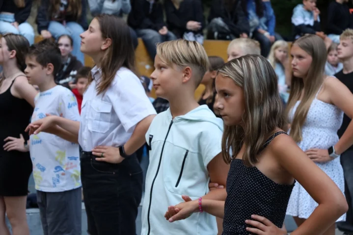 deti v letnom tábore Fantázia – 2. fantastický turnus 2026, 3. deň, Let's dance – fotka 20 z 103