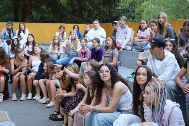 deti v letnom tábore Fantázia – 2. fantastický turnus 2026, 3. deň, Let's dance – fotka 5 z 103