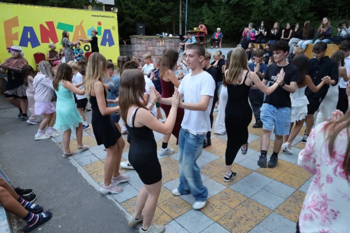 deti v letnom tábore Fantázia – 2. fantastický turnus 2026, 3. deň, Let's dance – fotka 51 z 103