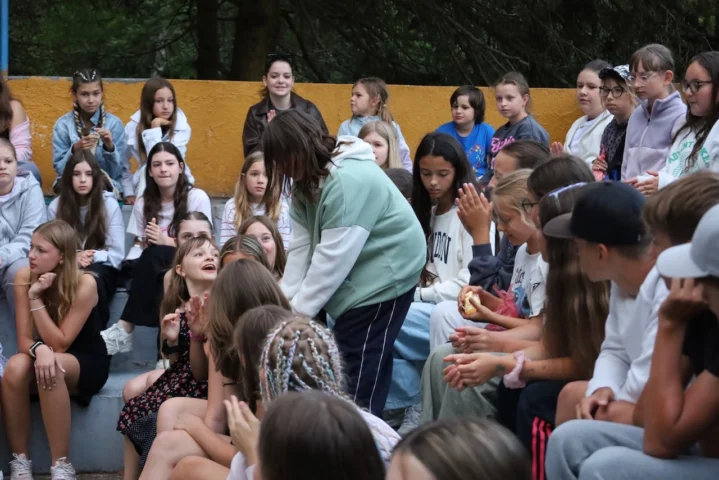 deti v letnom tábore Fantázia – 2. fantastický turnus 2026, 3. deň, Let's dance – fotka 65 z 103