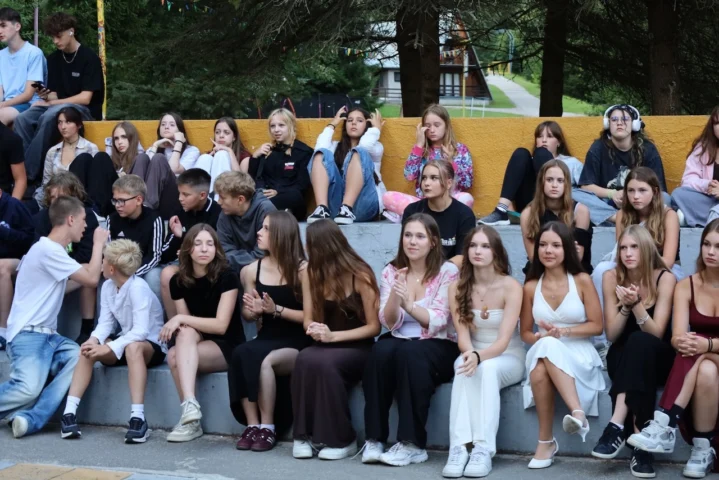 deti v letnom tábore Fantázia – 2. fantastický turnus 2026, 3. deň, Let's dance – fotka 2 z 103