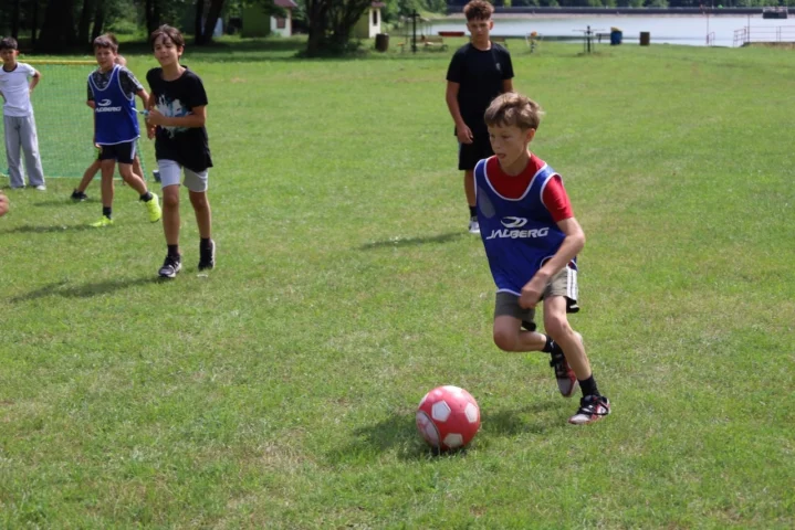 deti v letnom tábore Fantázia – 2. fantastický turnus 2026, 3. deň, Športové hry a turnaje – fotka 20 z 72