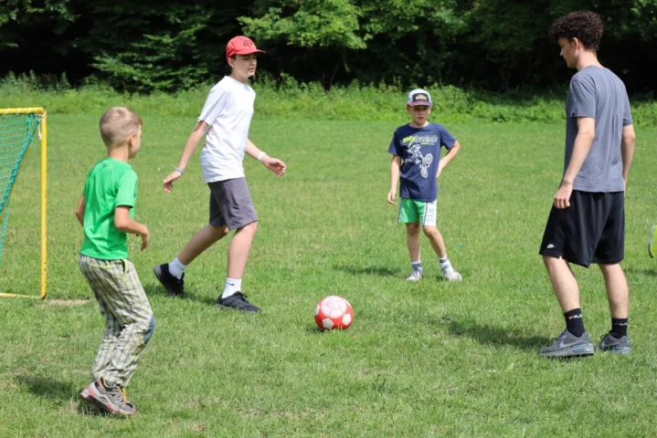 deti v letnom tábore Fantázia – 2. fantastický turnus 2026, 3. deň, Športové hry a turnaje – fotka 17 z 72