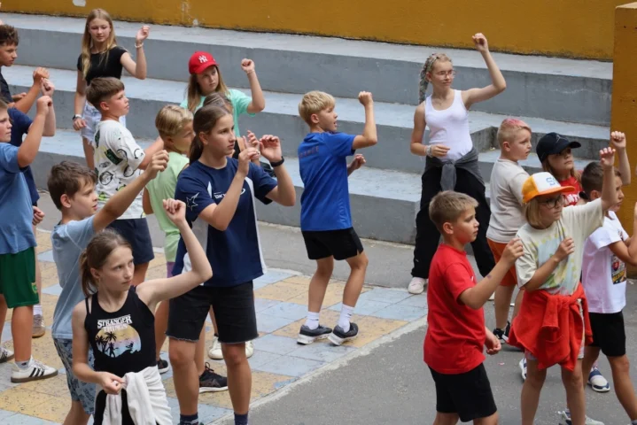 deti v letnom tábore Fantázia – 2. fantastický turnus 2026, 3. deň, Fantastické kluby popoludní – fotka 45 z 65