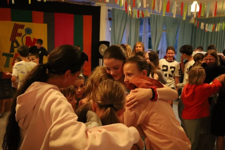 deti v letnom tábore Fantázia – 2. fantastický turnus 2026, 9. deň, Rozlúčka – fotka 111 z 121