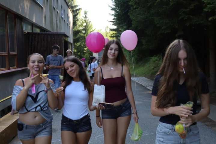 deti v letnom tábore Fantázia – 2. fantastický turnus 2026, 9. deň, Fantastický jarmok – fotka 94 z 160