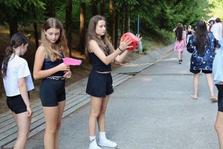 deti v letnom tábore Fantázia – 2. fantastický turnus 2026, 9. deň, Fantastický jarmok – fotka 53 z 160