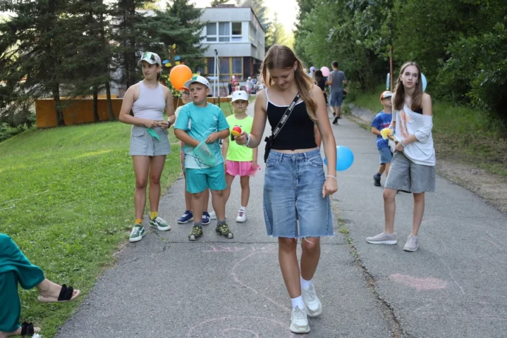 deti v letnom tábore Fantázia – 2. fantastický turnus 2026, 9. deň, Fantastický jarmok – fotka 143 z 160