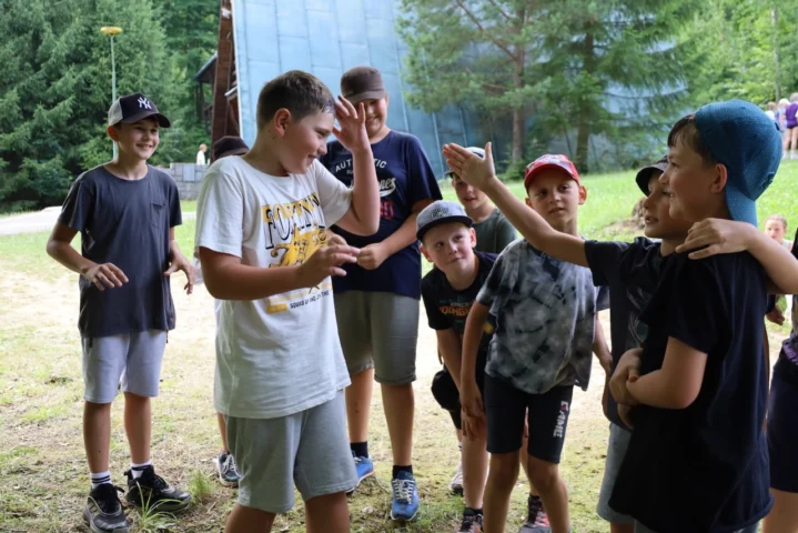 deti v letnom tábore Fantázia – 2. fantastický turnus 2026, 8. deň, Začarovaná krajina – fotka 99 z 111