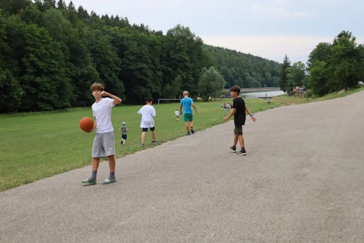 deti v letnom tábore Fantázia – 2. fantastický turnus 2026, 8. deň, Fantastické kluby popoludní – fotka 1 z 65